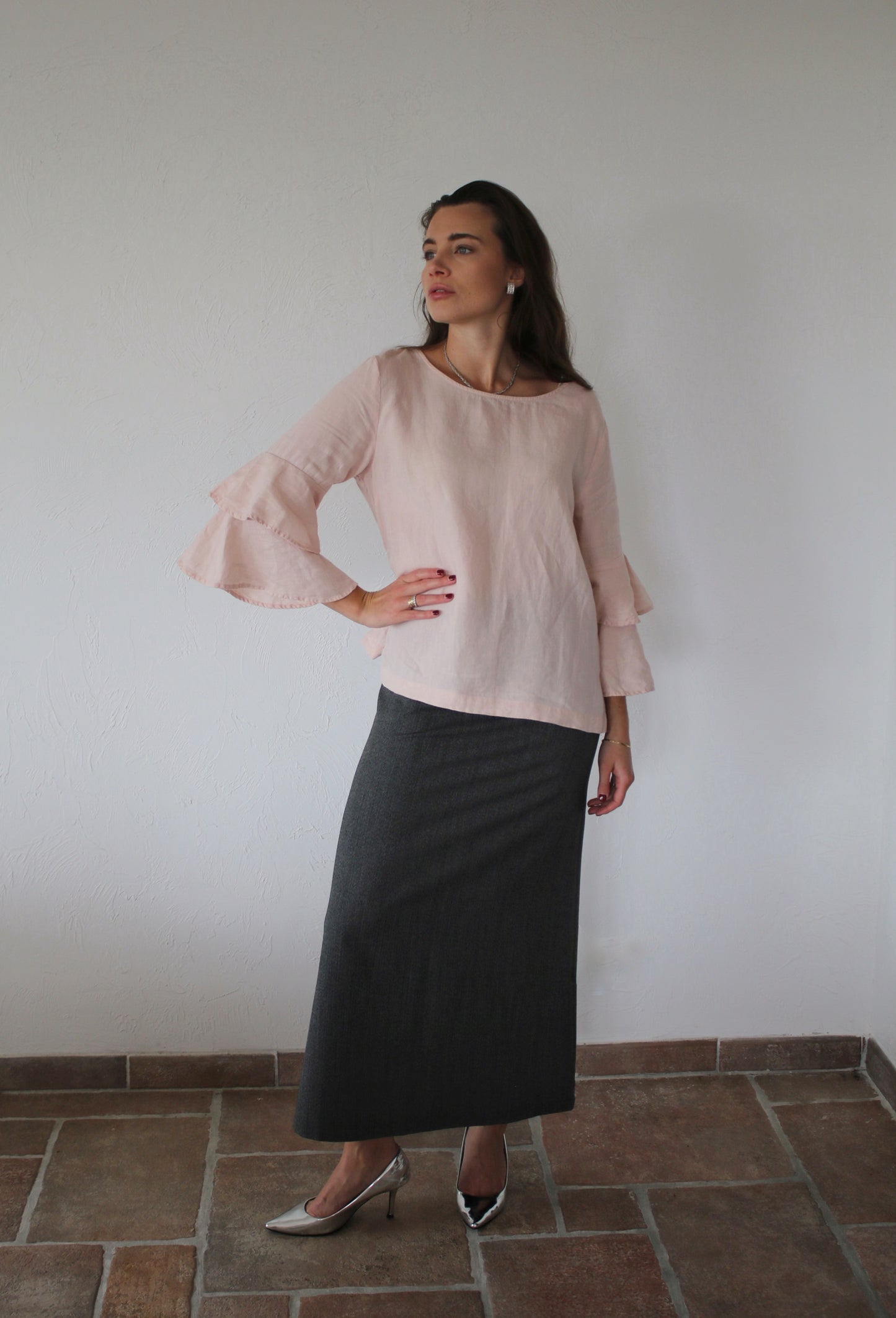 VOLIÀ Atelier - exclusively pre-loved. Each piece is pre-loved and curated with care from around the world, ready to be loved by its new owner. Celina Blouse by VOLIÀ for the chic elegant woman wanting to add a touch of color to her wardrobe.