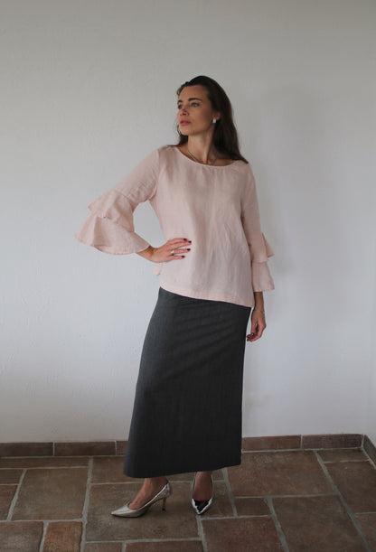 VOLIÀ Atelier - exclusively pre-loved. Each piece is pre-loved and curated with care from around the world, ready to be loved by its new owner.  Celina Blouse by VOLIÀ for the chic elegant woman wanting to add a touch of color to her wardrobe.