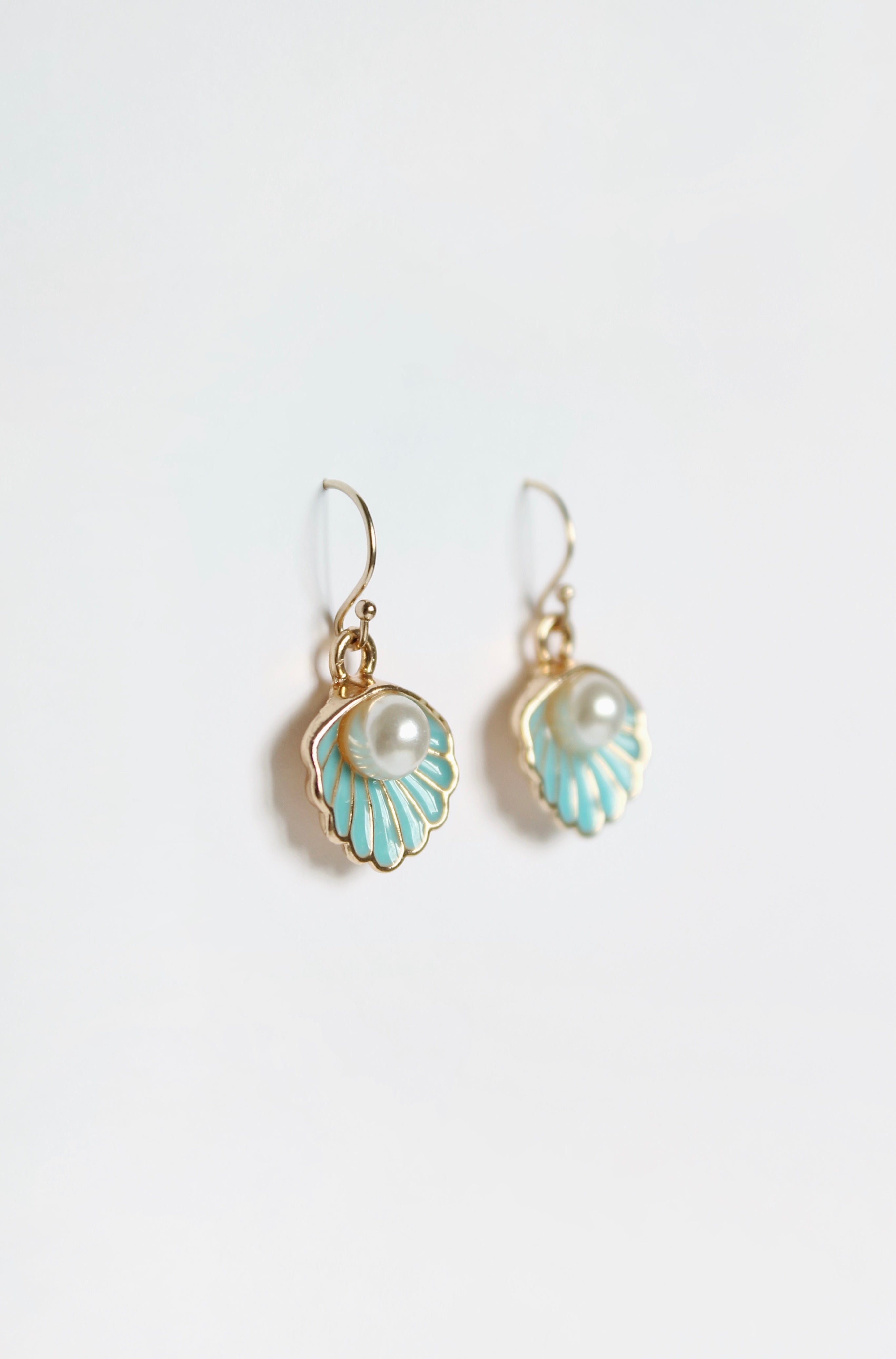 Turquoise Seashell Earrings - VOLIÀ