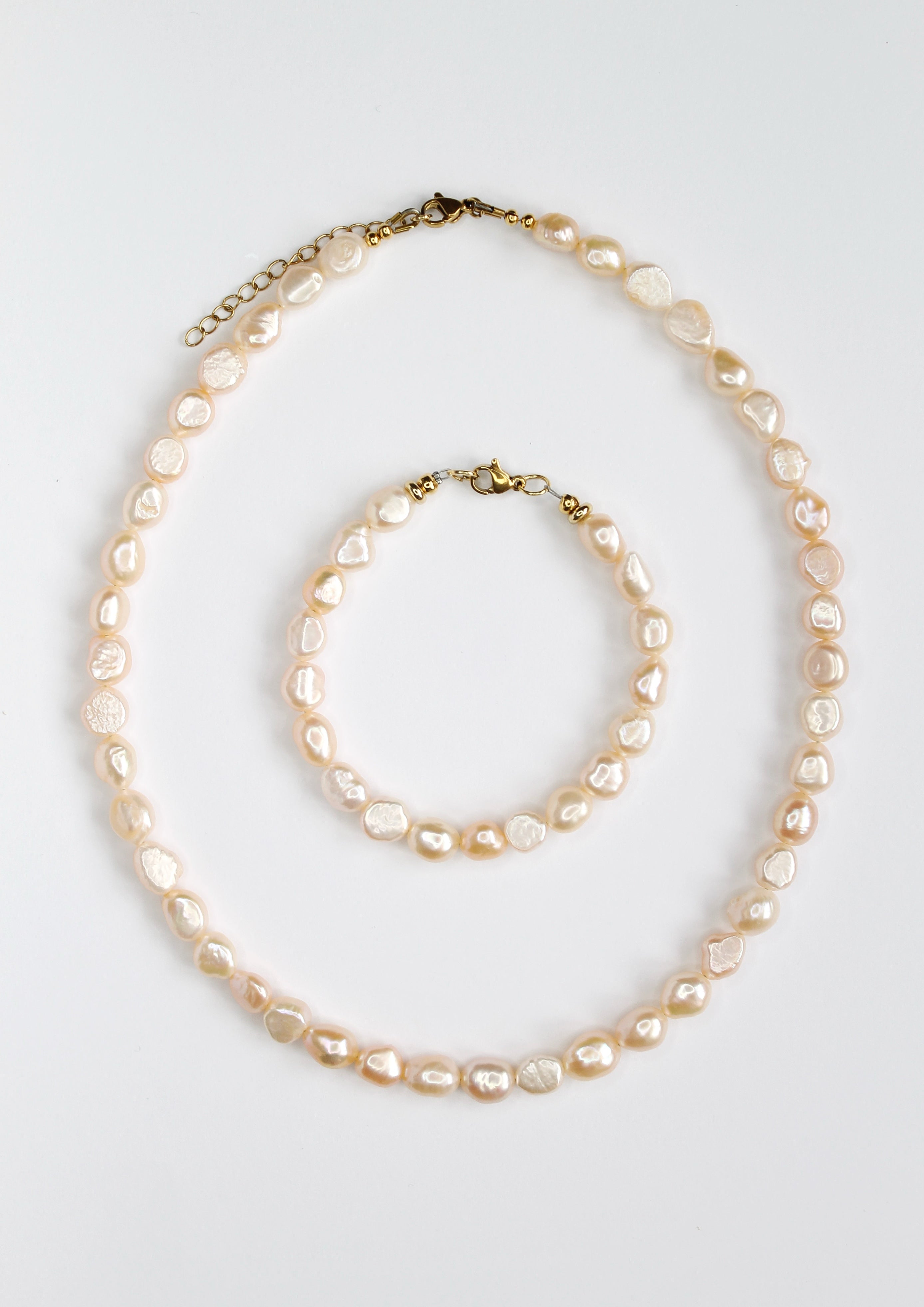 Peach Pearl Necklace - VOLIÀ